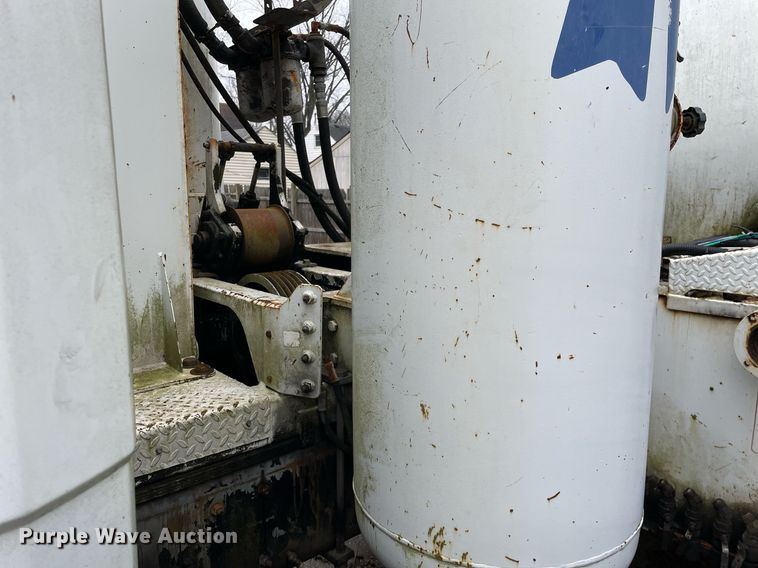 image for item LJ9563 1999 Freightliner FL80  sewer jetter truck