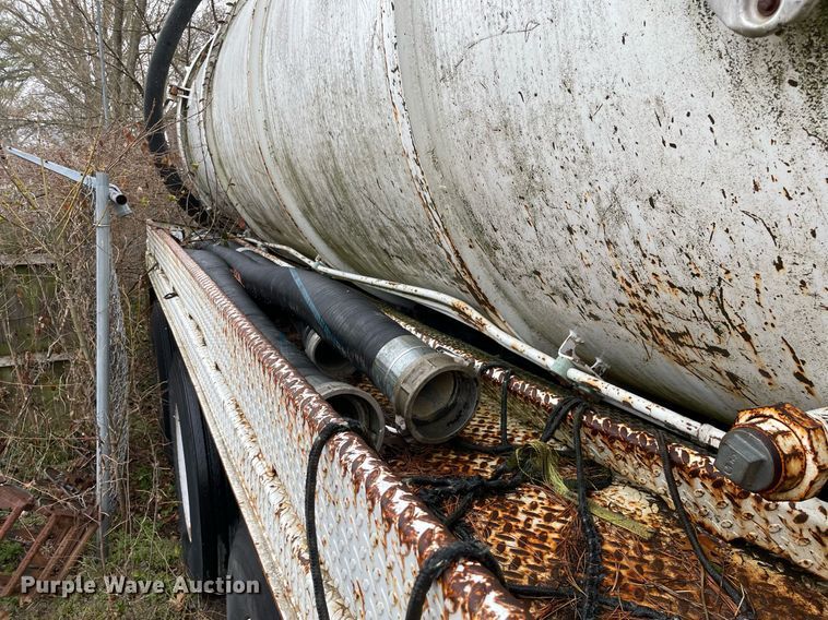 image for item LJ9563 1999 Freightliner FL80  sewer jetter truck