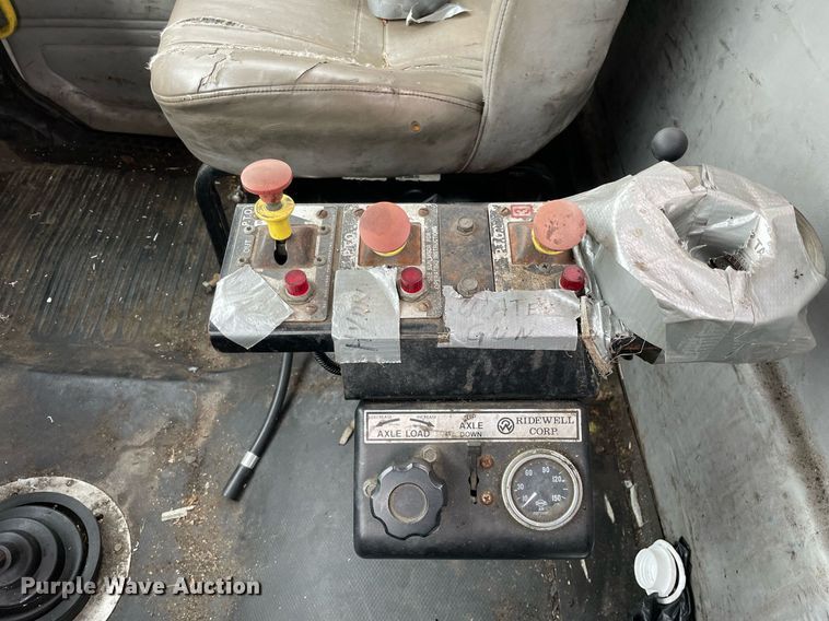 image for item LJ9563 1999 Freightliner FL80  sewer jetter truck