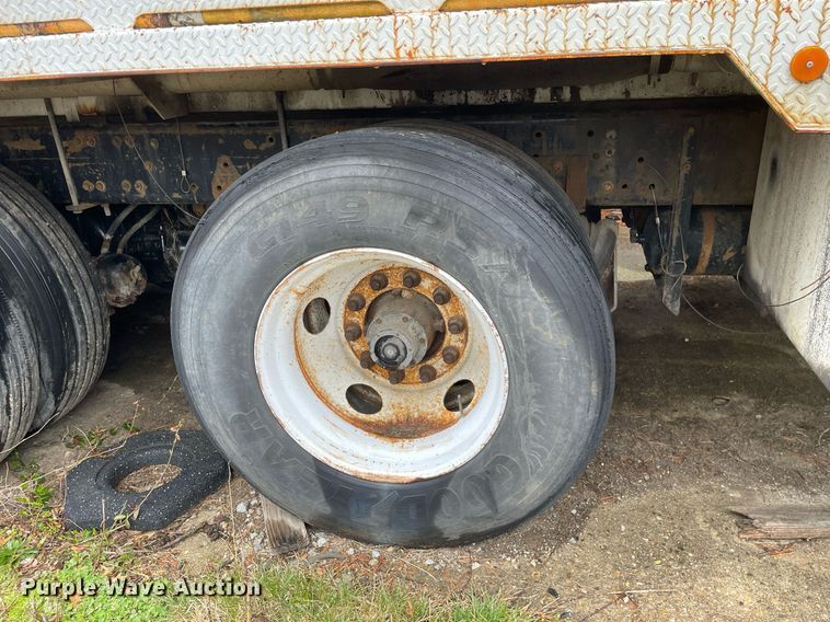 image for item LJ9563 1999 Freightliner FL80  sewer jetter truck