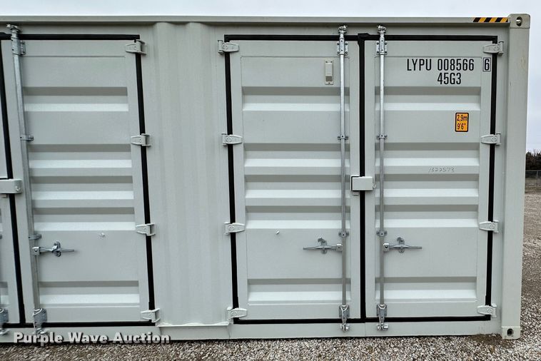 image for item LN9117 2022  40' L shipping container