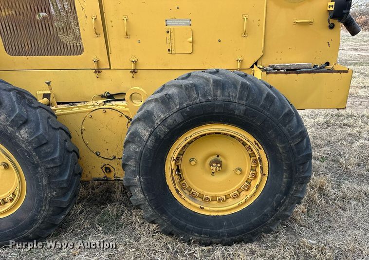 image for item LN9289 1976 Huber F-1500M  rigid frame motor grader