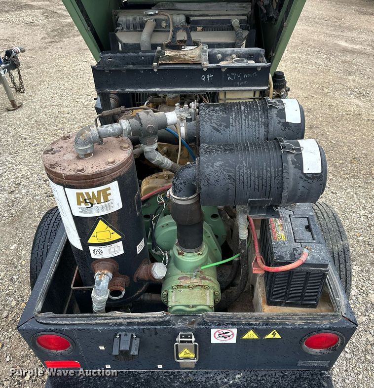 image for item LN9299 Sullair 185DPQ  air compressor