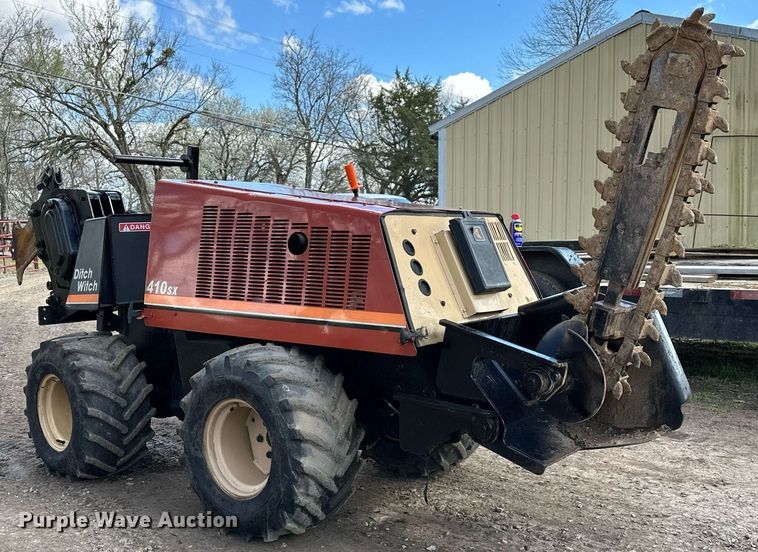 image for item LR9562 Ditch Witch 410SX  trencher