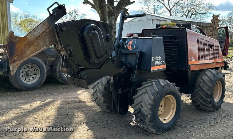 image for item LR9562 Ditch Witch 410SX  trencher