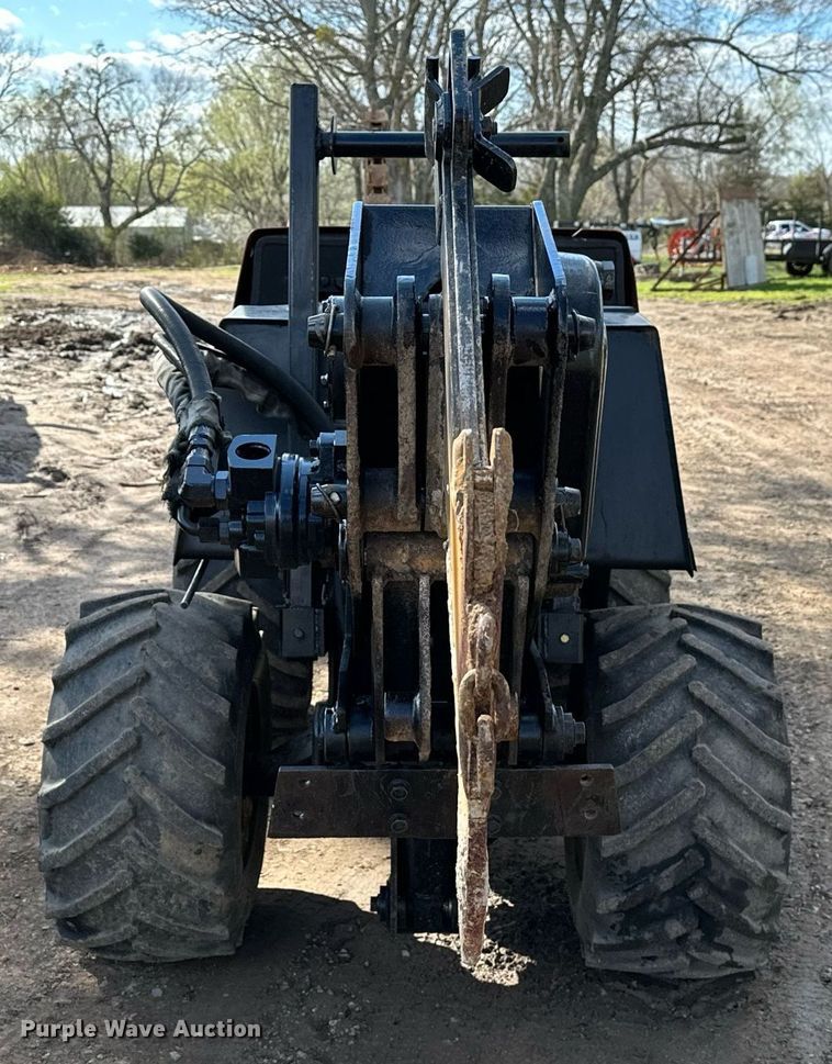 image for item LR9562 Ditch Witch 410SX  trencher