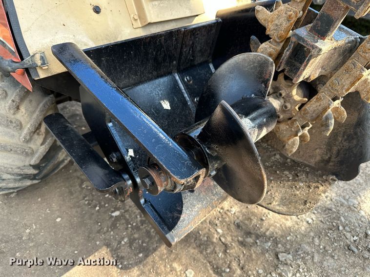 image for item LR9562 Ditch Witch 410SX  trencher
