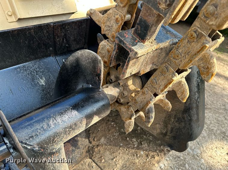 image for item LR9562 Ditch Witch 410SX  trencher