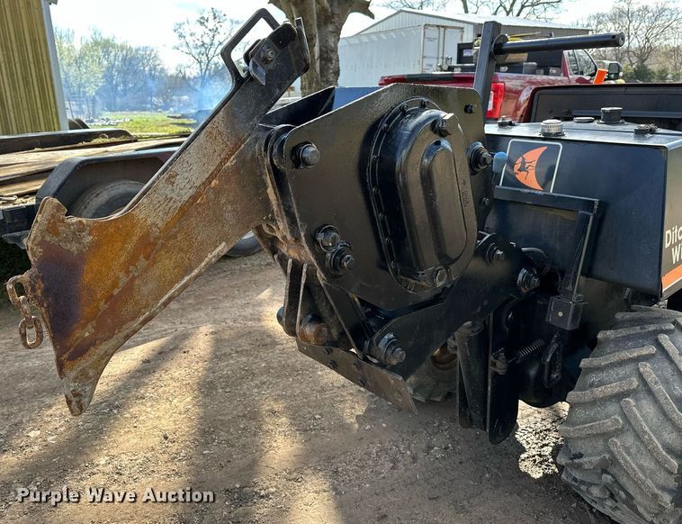 image for item LR9562 Ditch Witch 410SX  trencher