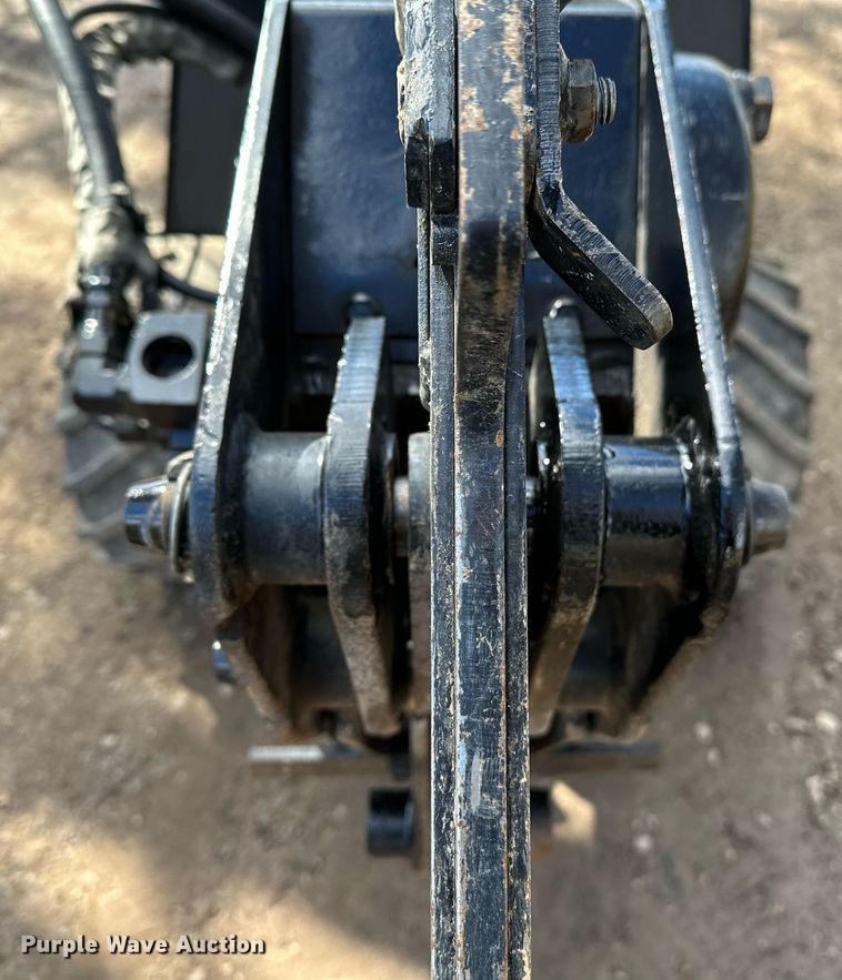 image for item LR9562 Ditch Witch 410SX  trencher