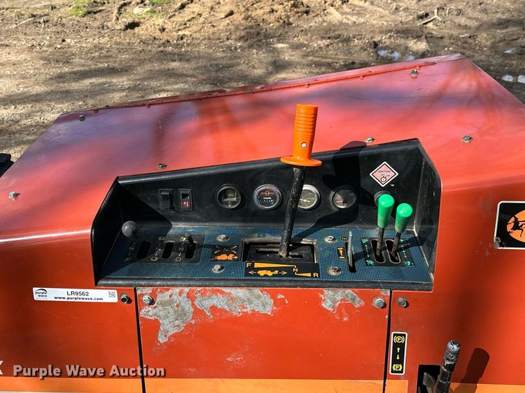 image for item LR9562 Ditch Witch 410SX  trencher