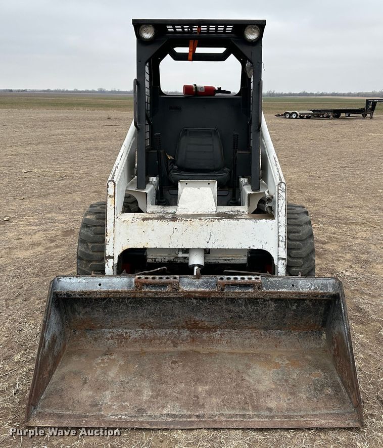 image for item LT9148 1993 Bobcat 743B  skid steer loader
