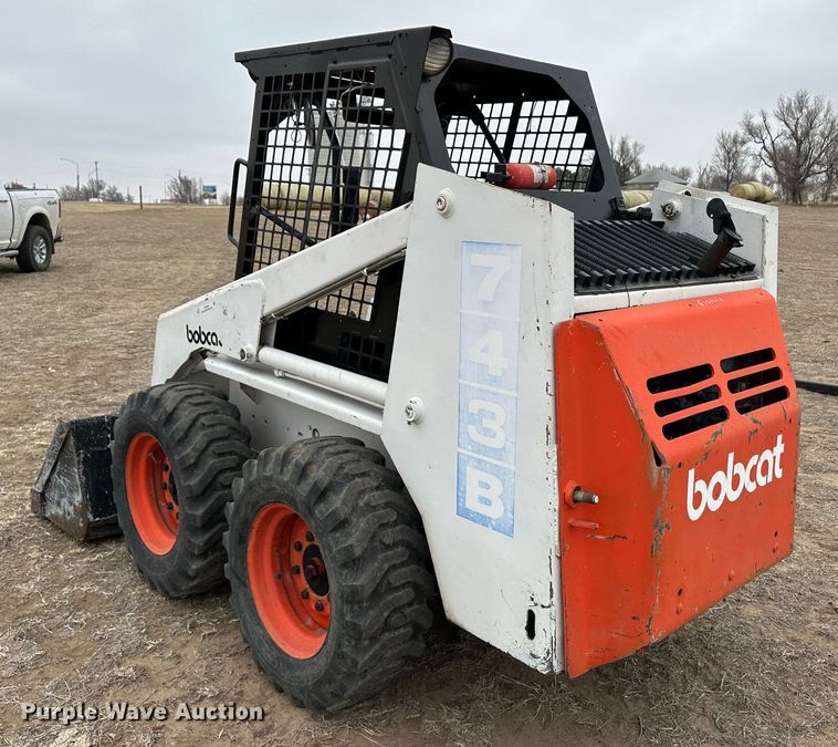 image for item LT9148 1993 Bobcat 743B  skid steer loader