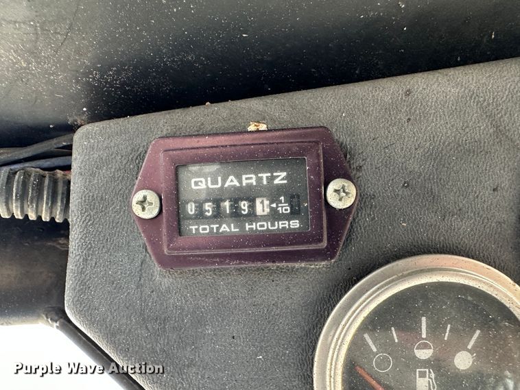 image for item LT9148 1993 Bobcat 743B  skid steer loader