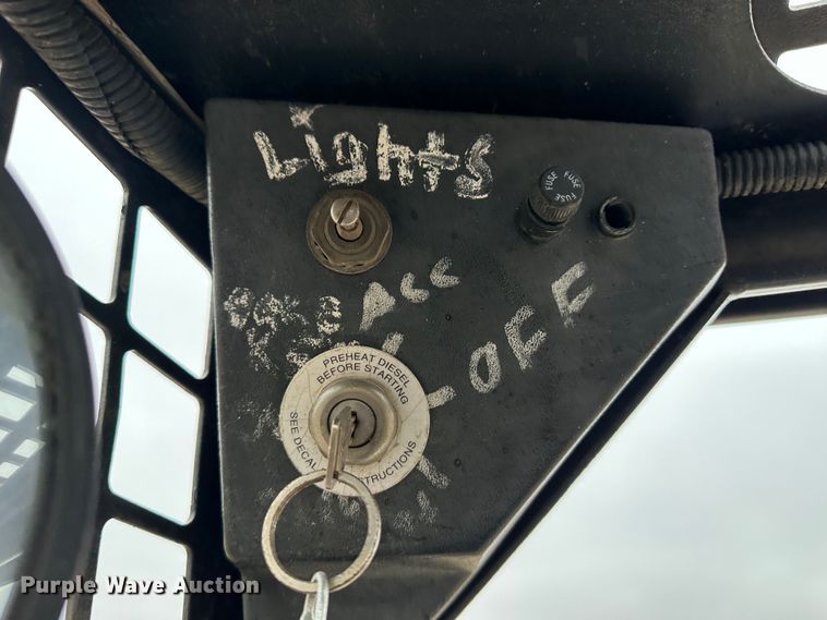 image for item LT9148 1993 Bobcat 743B  skid steer loader