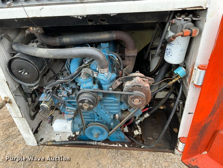 image for item LT9148 1993 Bobcat 743B  skid steer loader