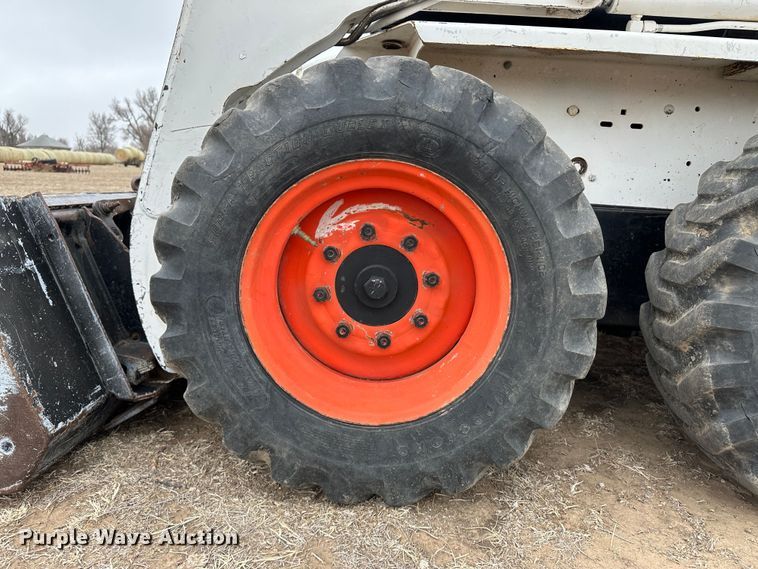 image for item LT9148 1993 Bobcat 743B  skid steer loader