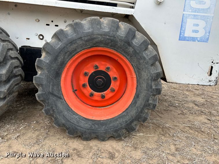 image for item LT9148 1993 Bobcat 743B  skid steer loader