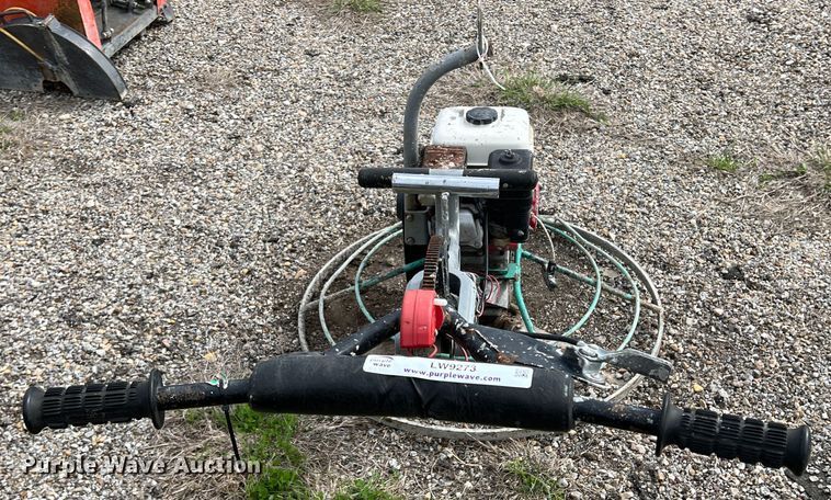 image for item LW9273 Whiteman J35H  power trowel
