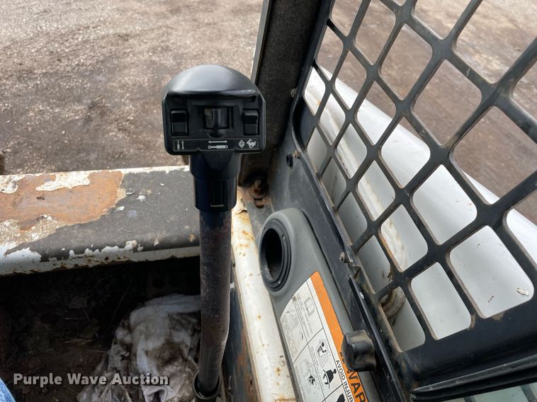 image for item MB9018 2001 Bobcat 963  skid steer loader