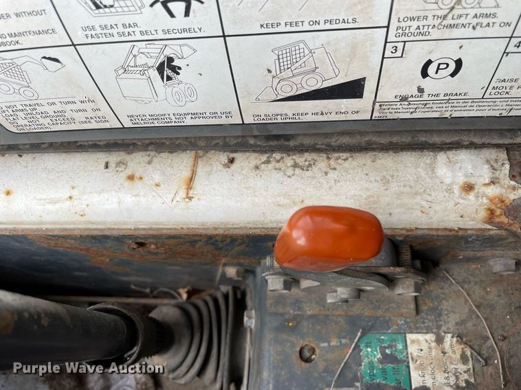 image for item MB9018 2001 Bobcat 963  skid steer loader