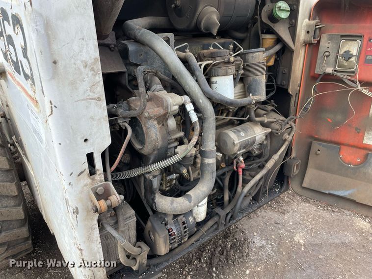 image for item MB9018 2001 Bobcat 963  skid steer loader