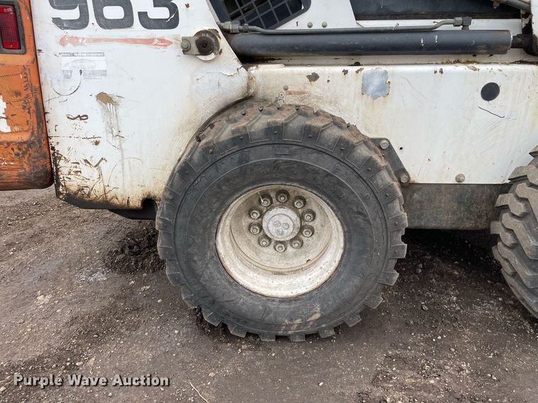 image for item MB9018 2001 Bobcat 963  skid steer loader