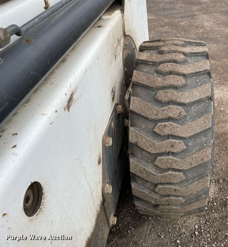 image for item MB9018 2001 Bobcat 963  skid steer loader