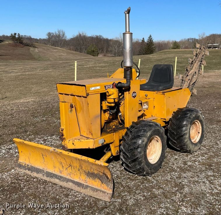 image for item MB9027 Ditch Witch J20C  trencher