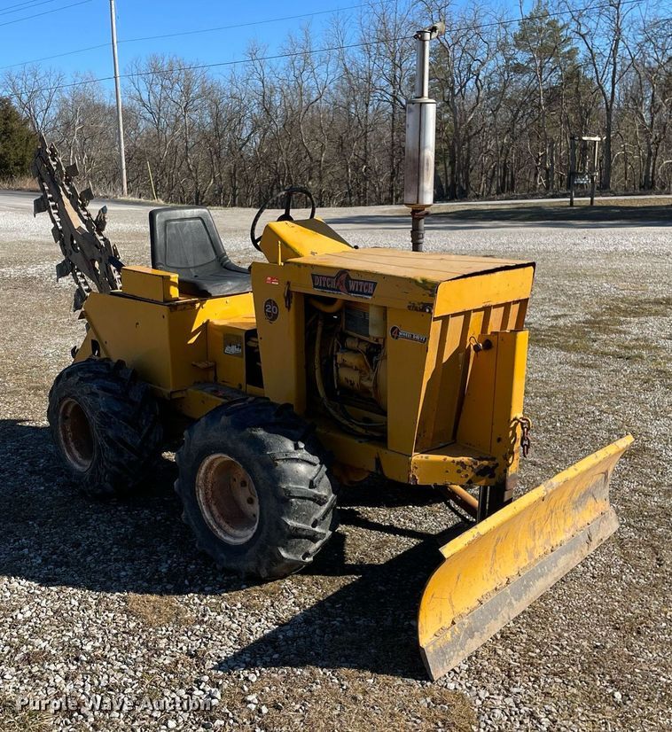 image for item MB9027 Ditch Witch J20C  trencher