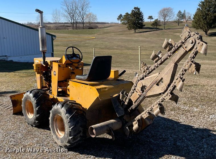image for item MB9027 Ditch Witch J20C  trencher