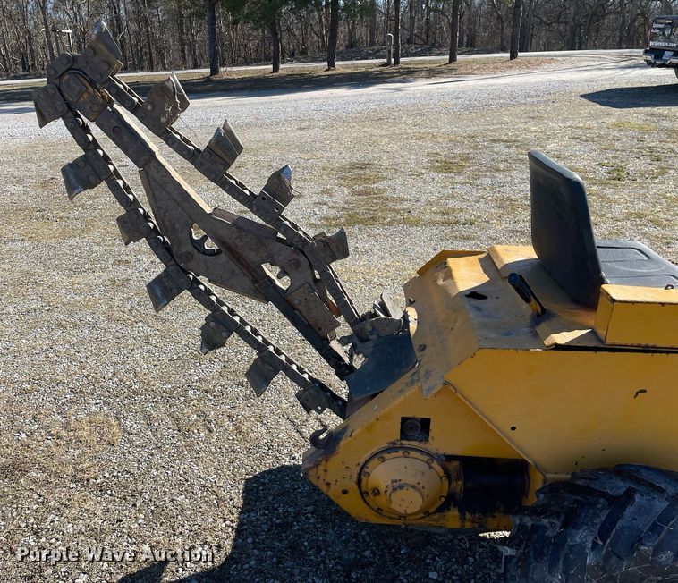 image for item MB9027 Ditch Witch J20C  trencher