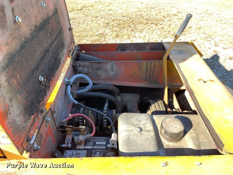 image for item MB9027 Ditch Witch J20C  trencher