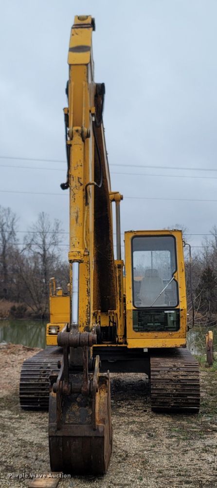 image for item MB9837 1986 John Deere 490  excavator