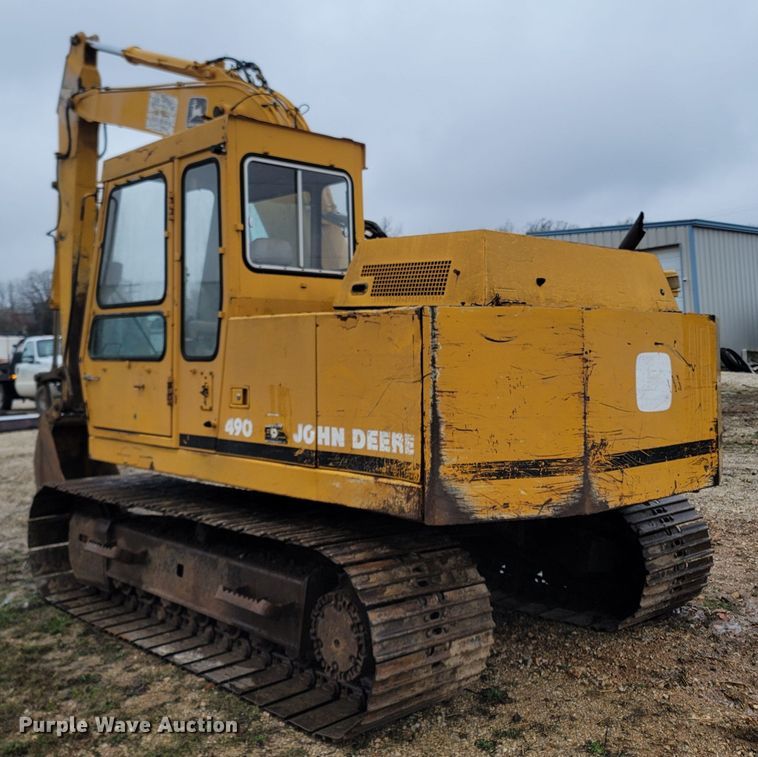 image for item MB9837 1986 John Deere 490  excavator