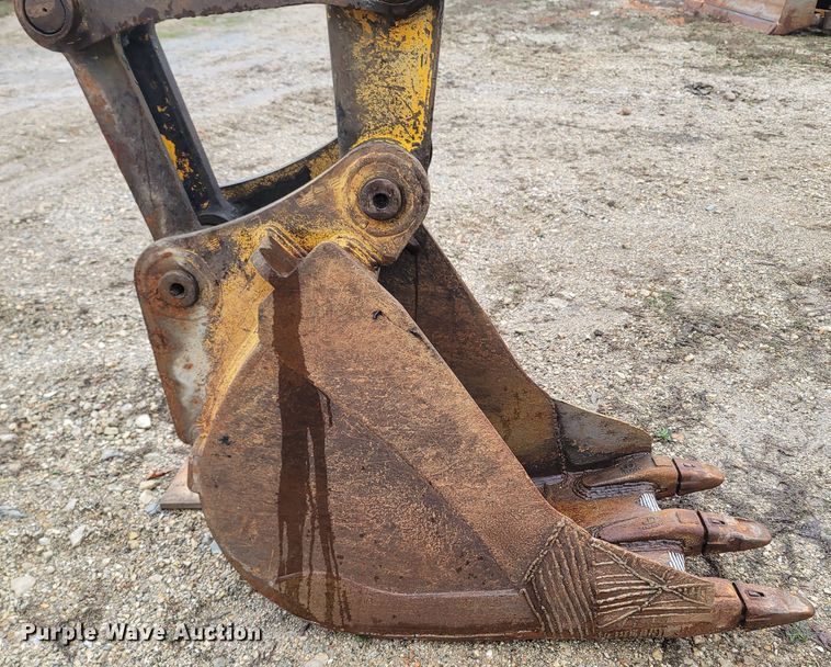 image for item MB9837 1986 John Deere 490  excavator