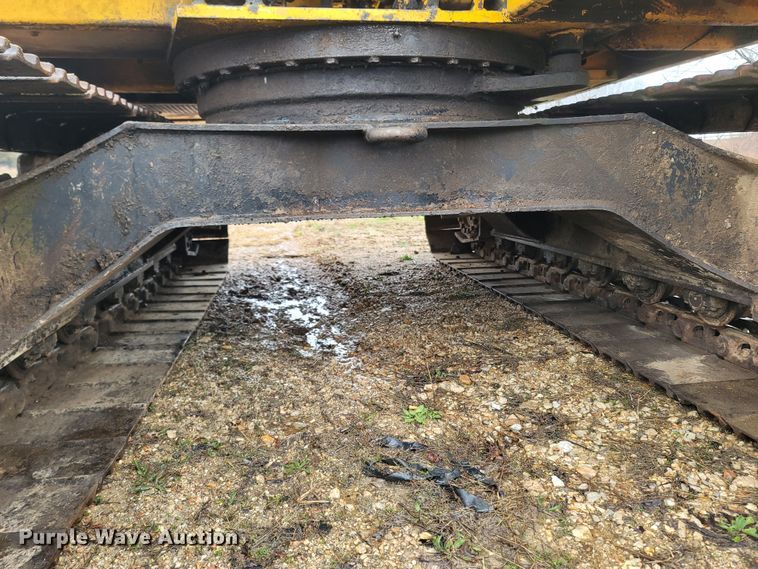 image for item MB9837 1986 John Deere 490  excavator