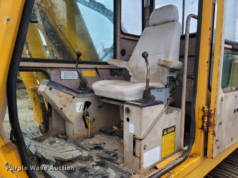image for item MB9837 1986 John Deere 490  excavator
