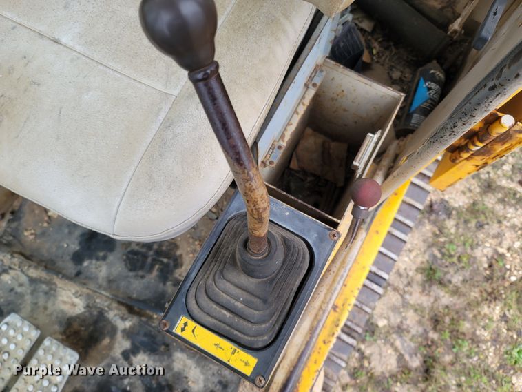 image for item MB9837 1986 John Deere 490  excavator