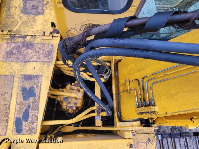 image for item MB9837 1986 John Deere 490  excavator