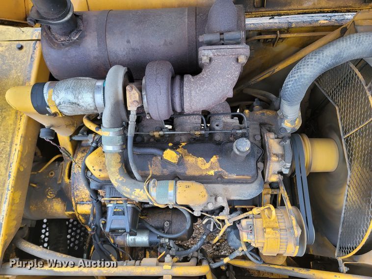 image for item MB9837 1986 John Deere 490  excavator