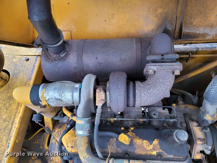 image for item MB9837 1986 John Deere 490  excavator