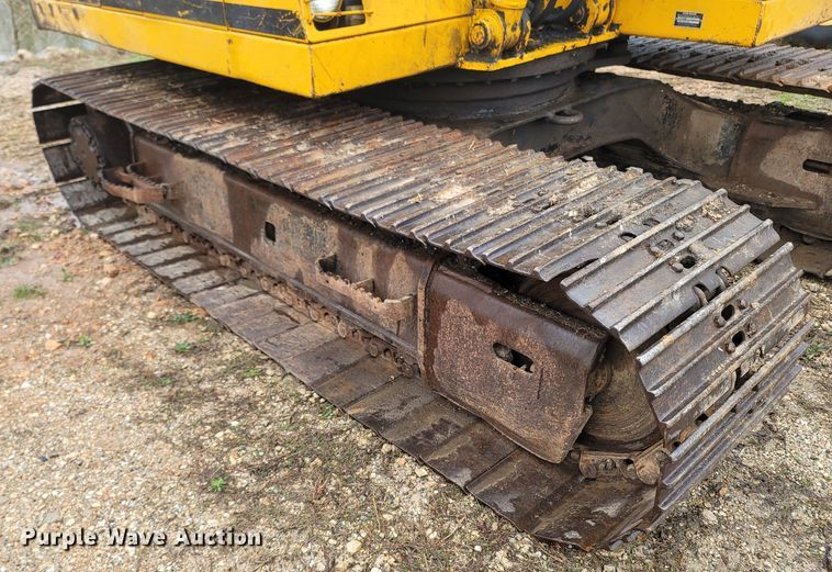 image for item MB9837 1986 John Deere 490  excavator