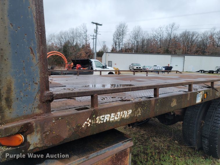 image for item MB9839 1996 Chevrolet Kodiak C6500  rollback truck