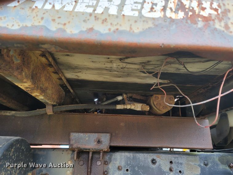 image for item MB9839 1996 Chevrolet Kodiak C6500  rollback truck