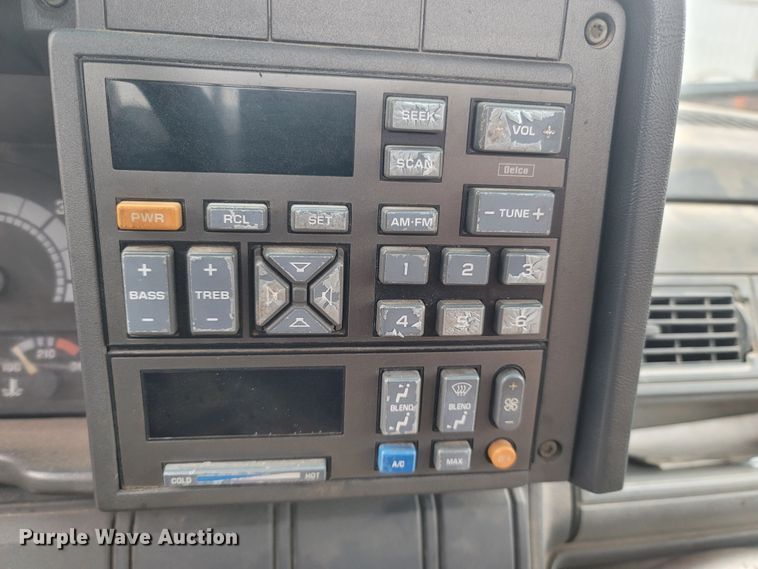 image for item MB9839 1996 Chevrolet Kodiak C6500  rollback truck