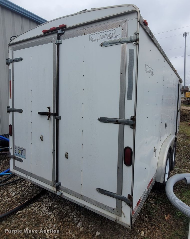 image for item MB9840 1998 Doolittle  enclosed cargo trailer