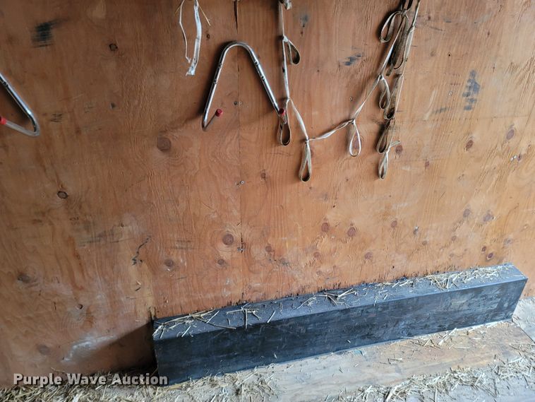 image for item MB9840 1998 Doolittle  enclosed cargo trailer