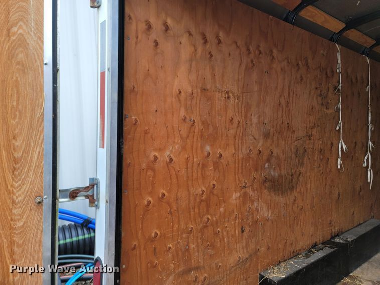 image for item MB9840 1998 Doolittle  enclosed cargo trailer