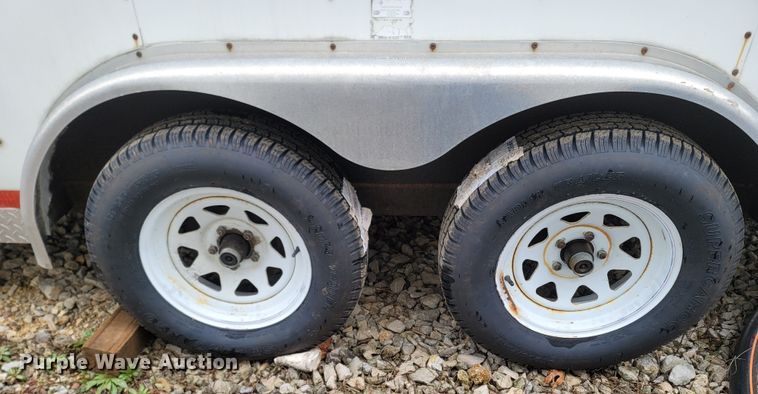 image for item MB9840 1998 Doolittle  enclosed cargo trailer